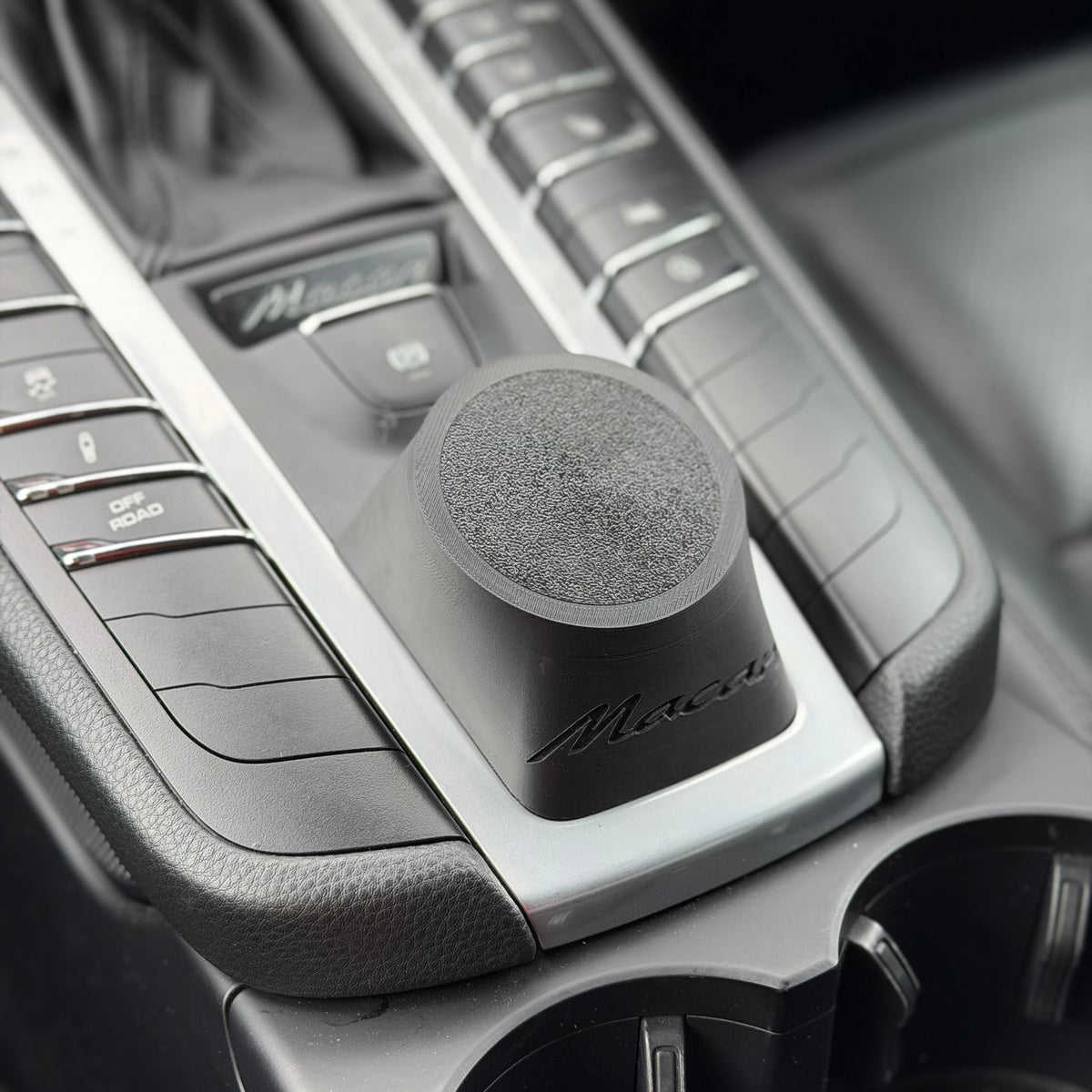 MagSafe Phone Holder/Charger for Porsche Macan (95B.1, 95B.2)